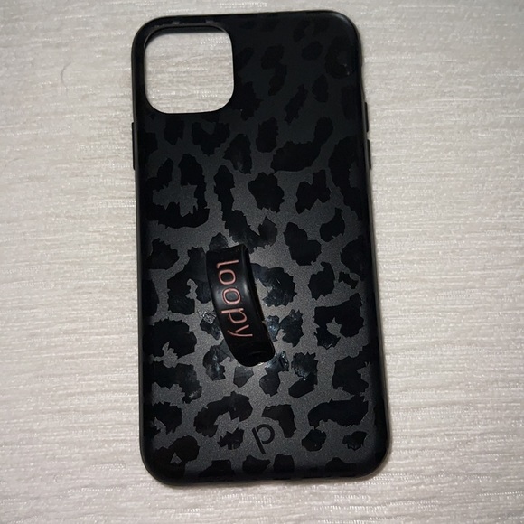 Midnight Leopard Loopy Case iPhone 11 Pro Max - Picture 8 of 14